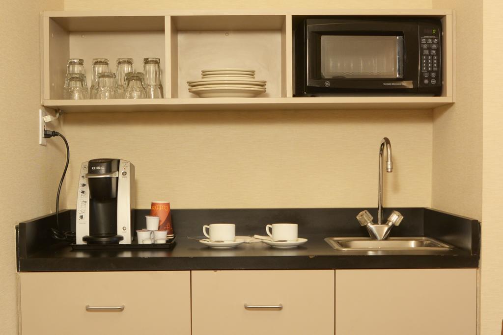 Hotel At